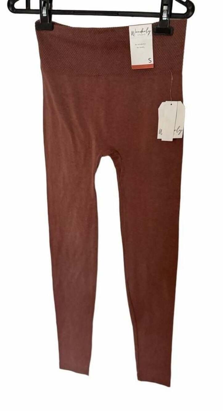 Wonderly Studio High Rise Leggings